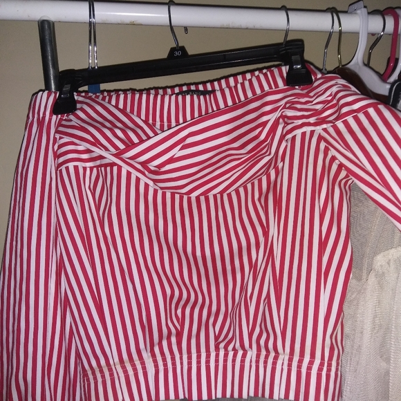 Spring/Summer Top - Picture 2 of 2